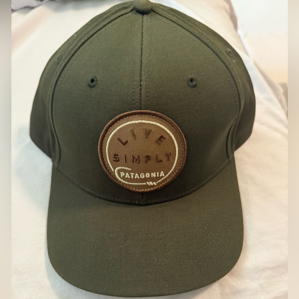 Patagonia Forest Green Roger that
Live Simply